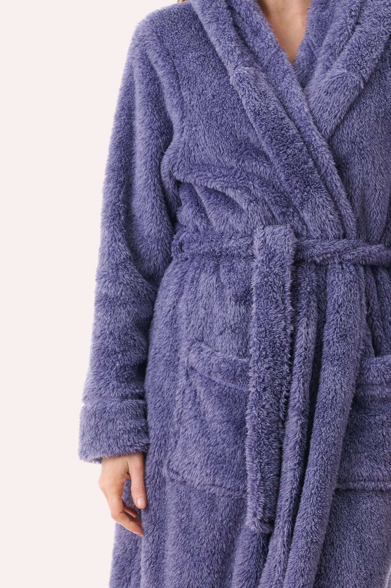 Hooded mid wrap in Violet