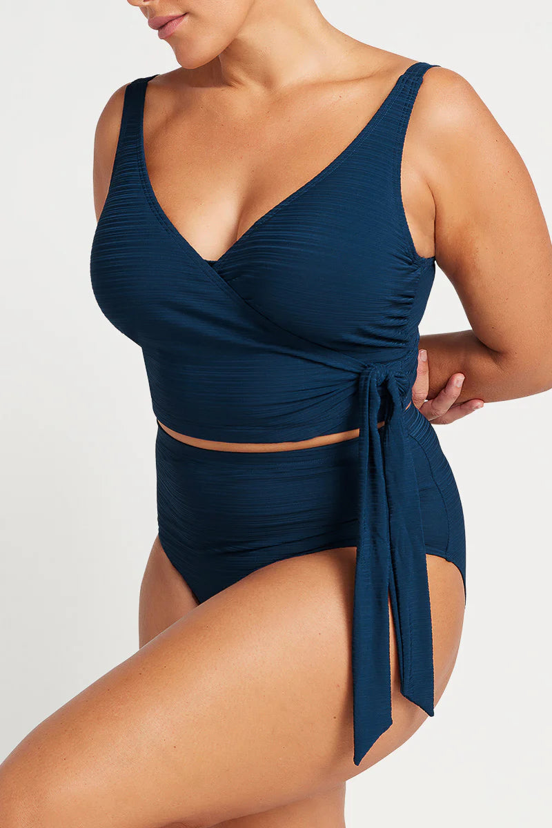 Aria Hayes Underwire Bikini Top in Navy