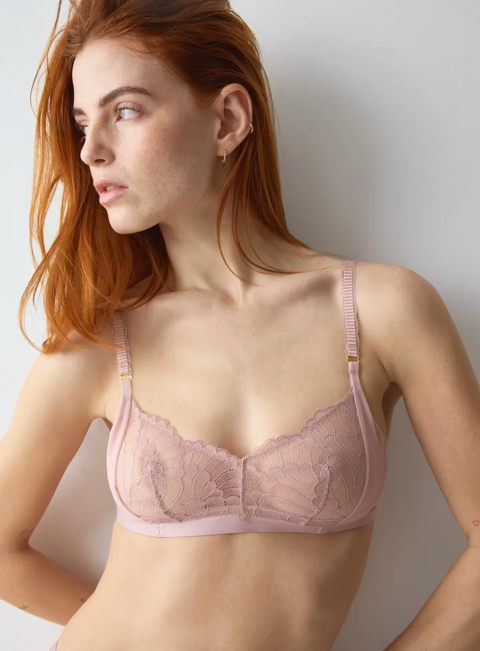 Love in Lace Wirefree Bra in Sophia Pink
