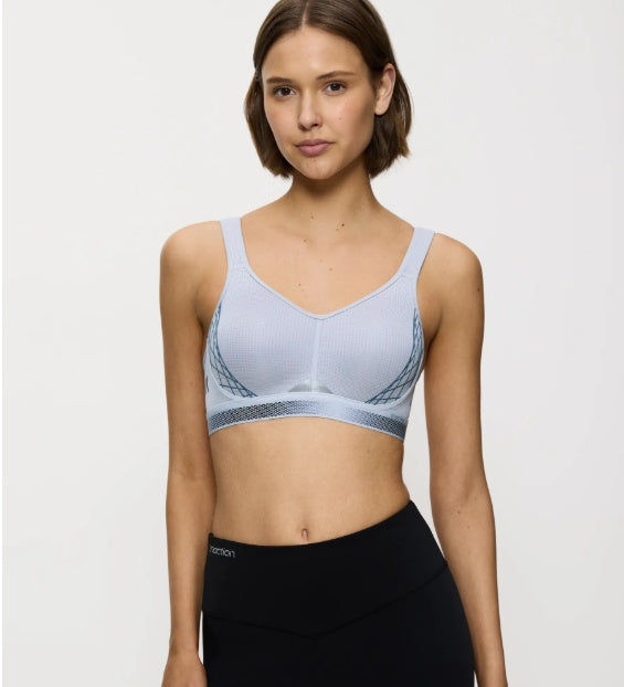Triaction Cardio Flow Padded Bra in Platinum