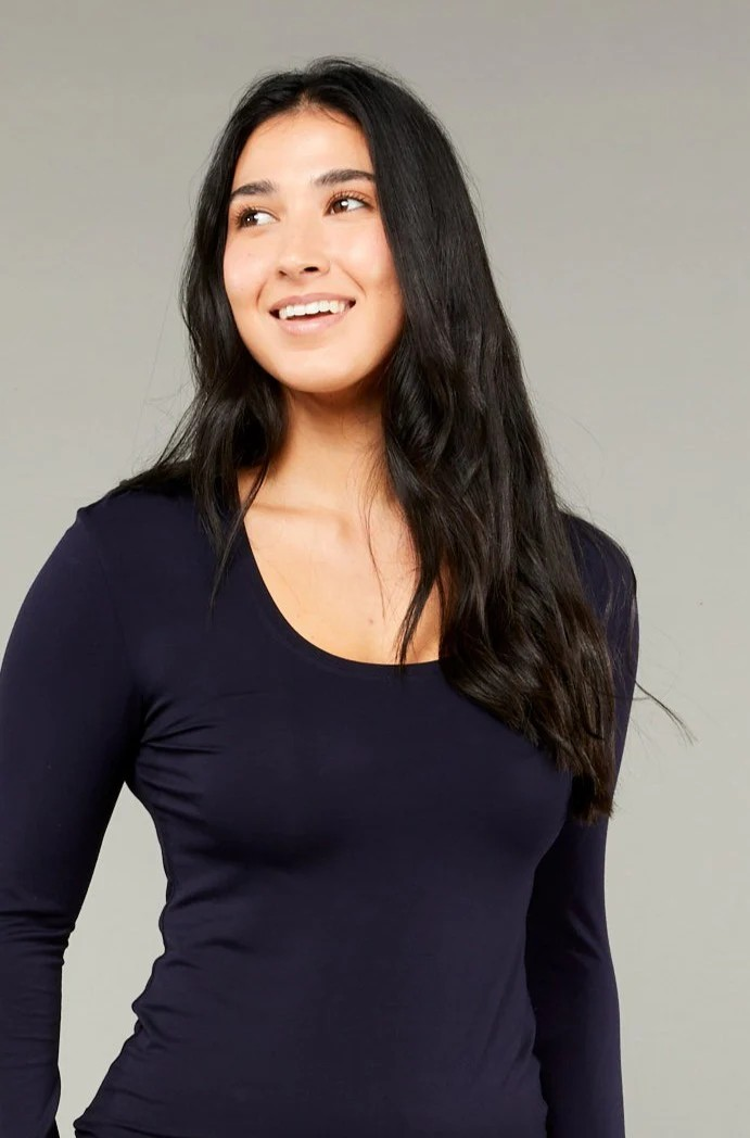 Scoop neck long sleeve