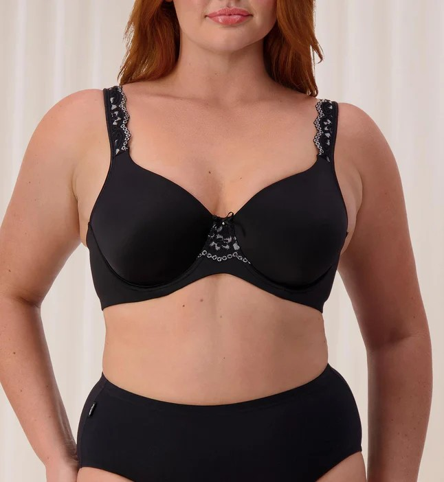 Gorgeous Silhouette in Black and Nude