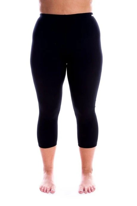 Chlorine resistant black 3/4 leggings