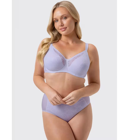 Lacy Minimiser Bra in Lilac