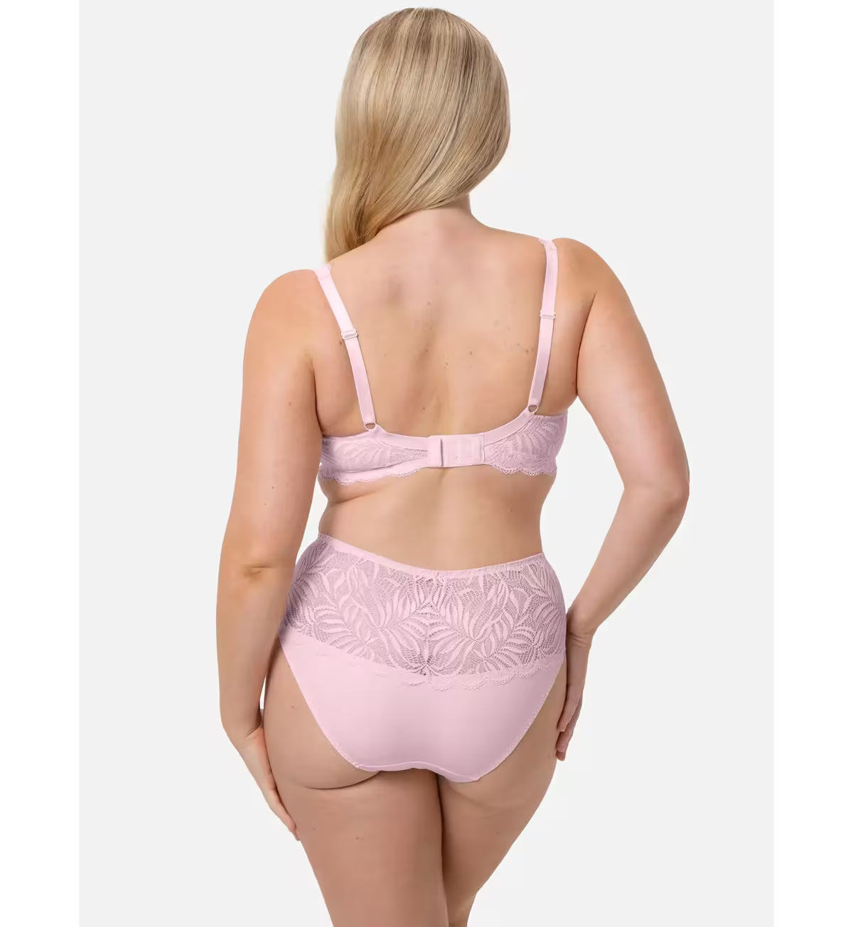 Essential Lace Balconette Bra in Pink
