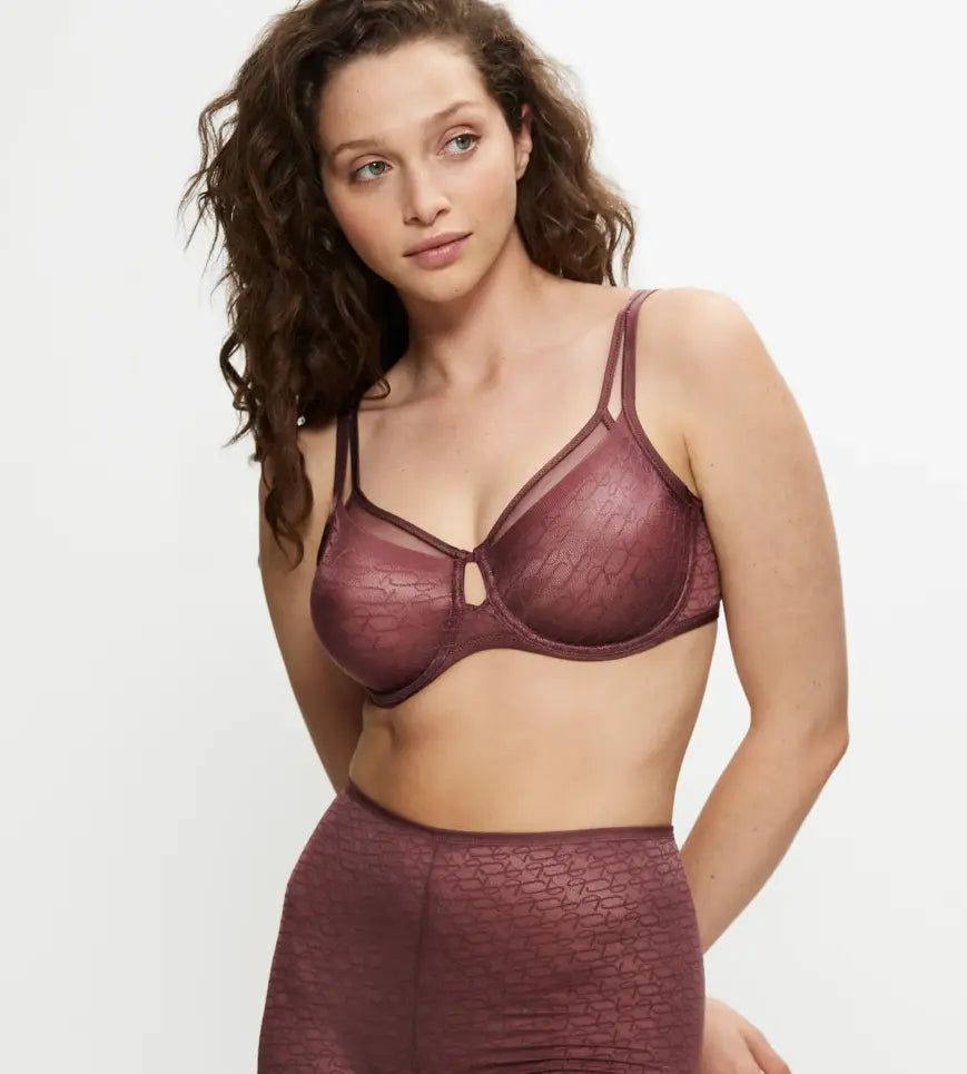 SIGNATURE SHEER MINIMISER BRA
