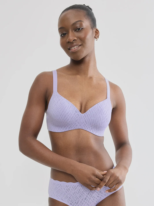 Sloggi Zero Feel Lift Up T-Shirt Bra in Lilac