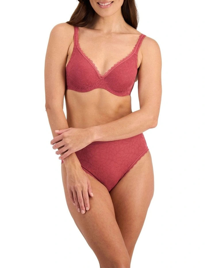 Barely There Lace Contour Bra in Archie Rose