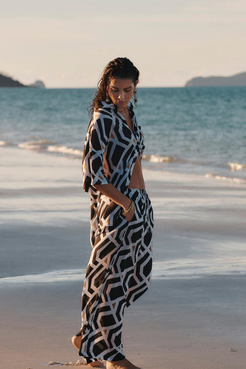 Costa Aloha Shirt in Black Print