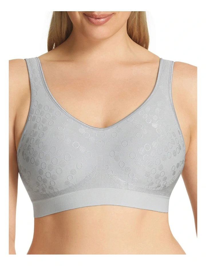 Playtex Comfort Revolution Contour Wirefree Bra