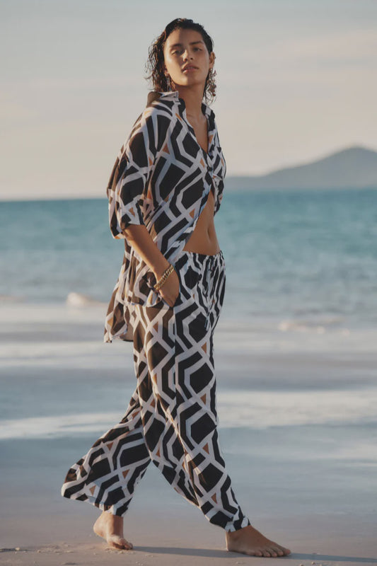 Costa Aloha Shirt in Black Print