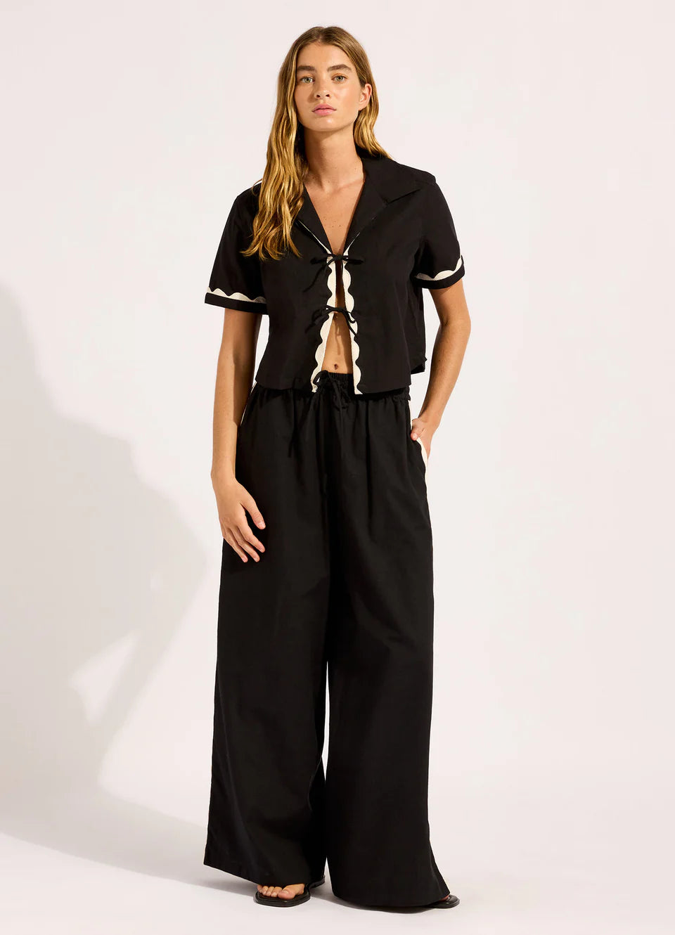 Beach Edit Tie Front Shirt in Black