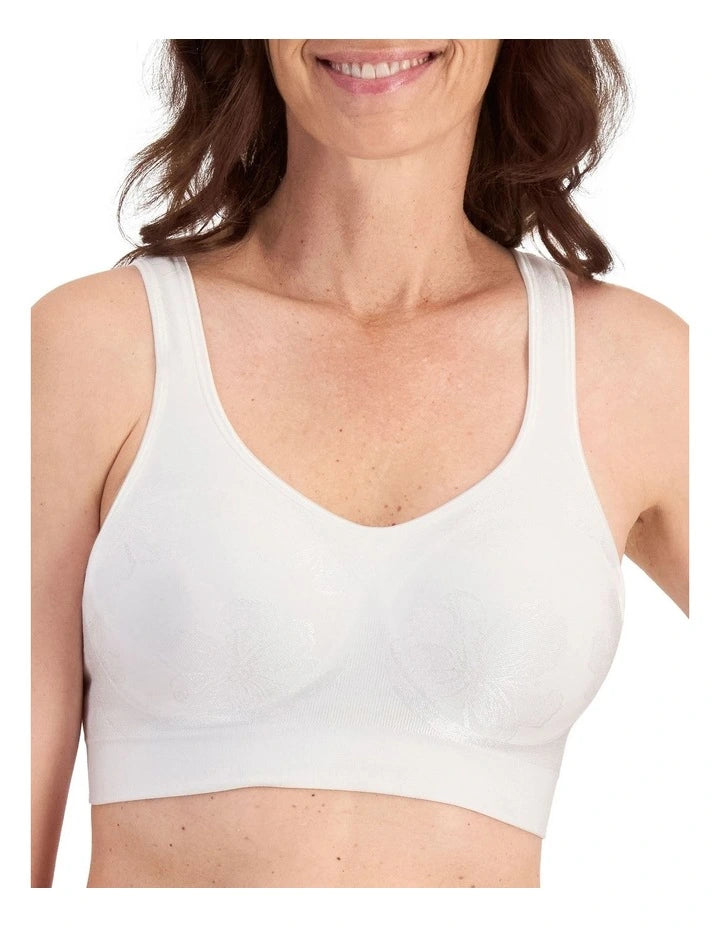 Playtex Comfort Revolution Contour Wirefree in Floral White