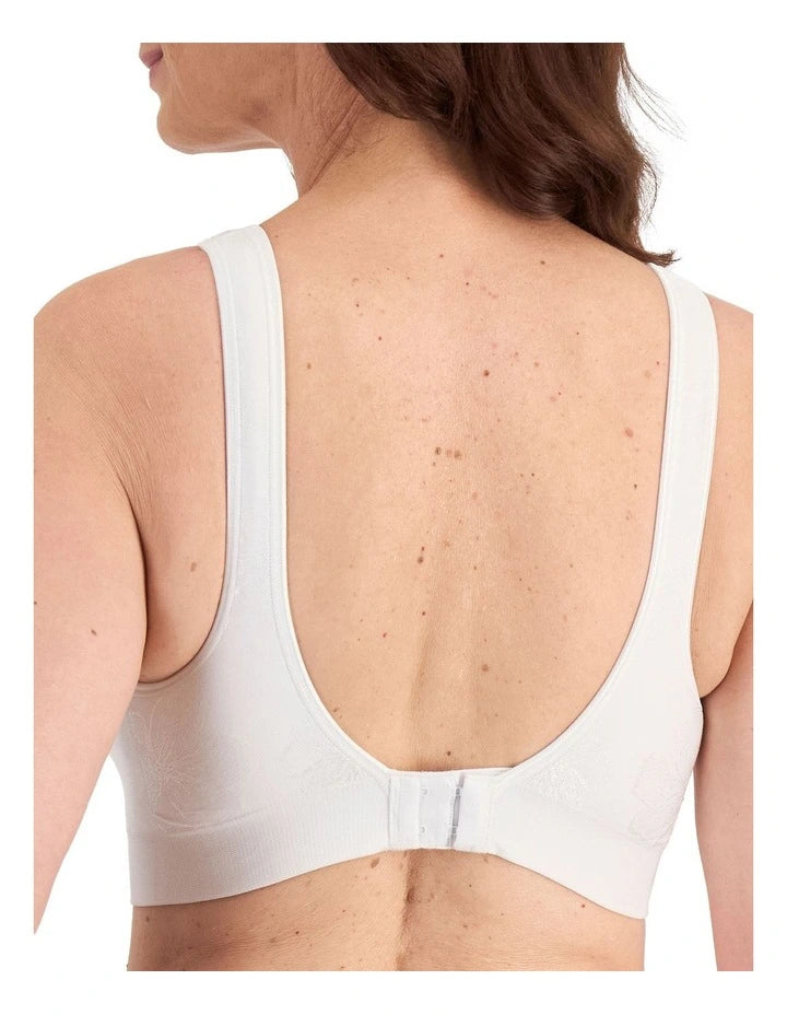 Playtex Comfort Revolution Contour Wirefree in Floral White