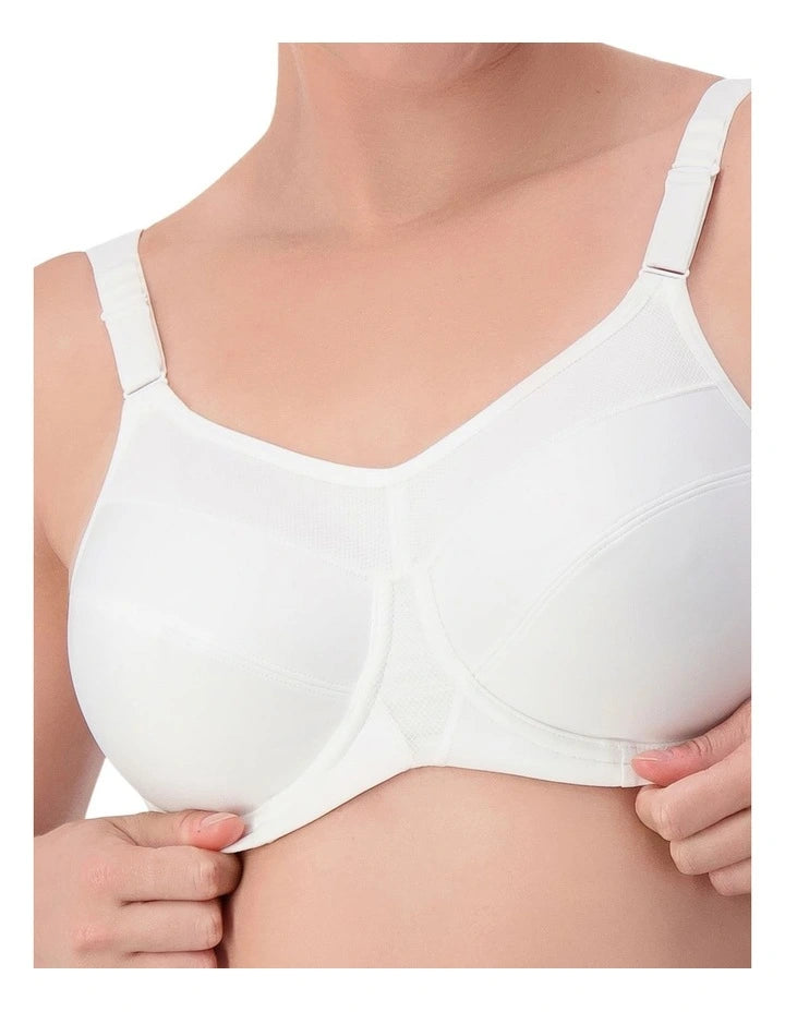 Triaction Ultra Underwire Sports Bra in White