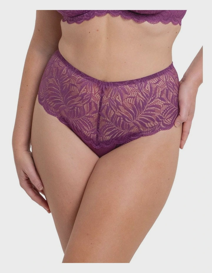 Essential Lace Maxi Brief in Flower Purple