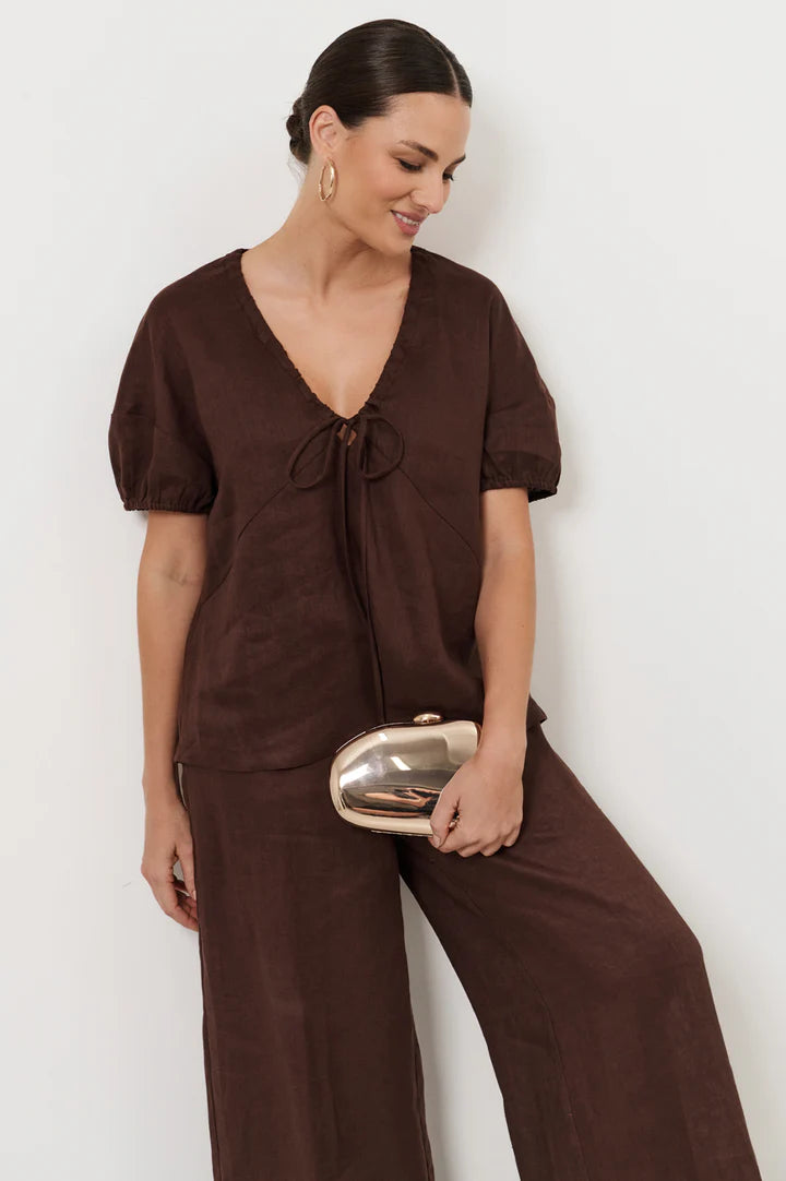 Abstract Curved Metal Clutch in Gold