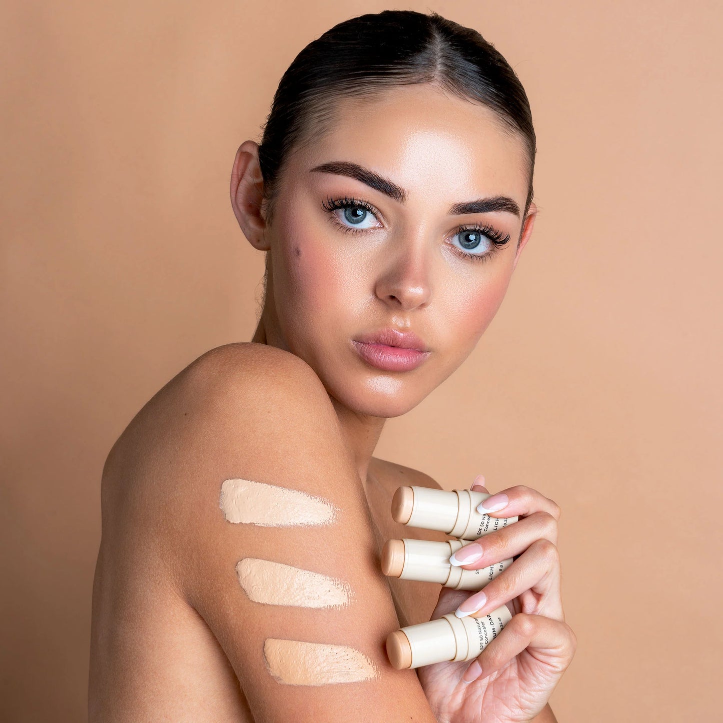 SPF 50 Natural Concealer in Light/Medium