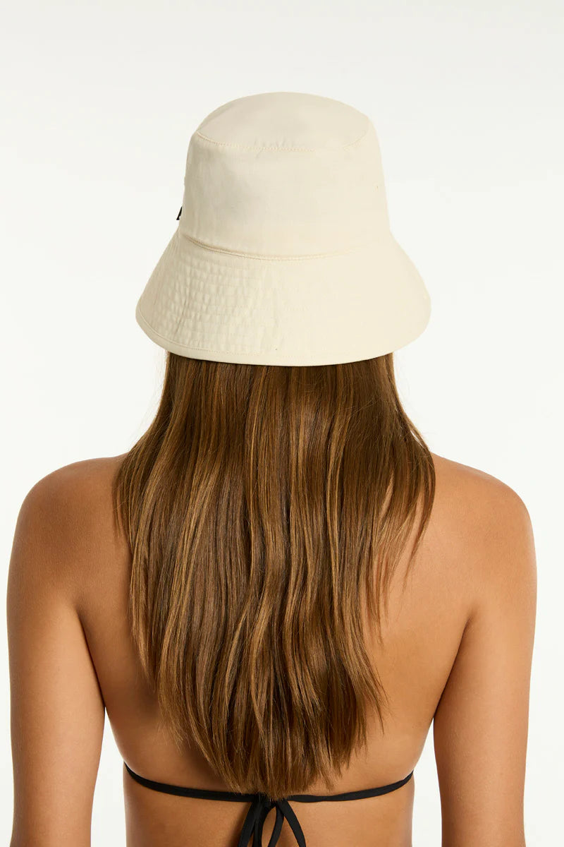 Canvas Bucket Hat in Ivory