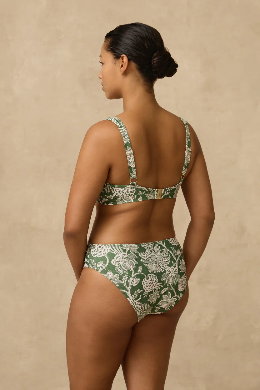 Zeni Mid Rise Ruched Pant