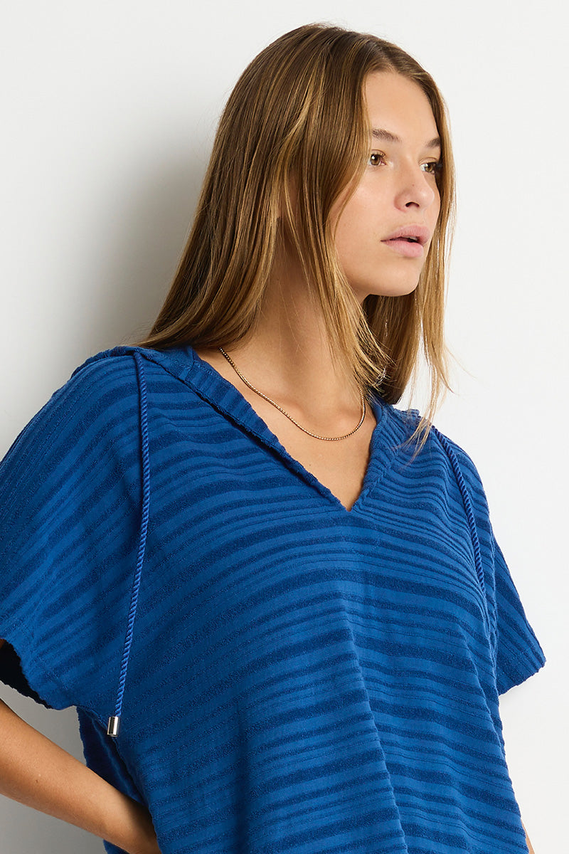 Horizon Beach Poncho in Horizon Arctic