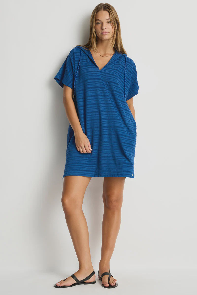 Horizon Beach Poncho in Horizon Arctic