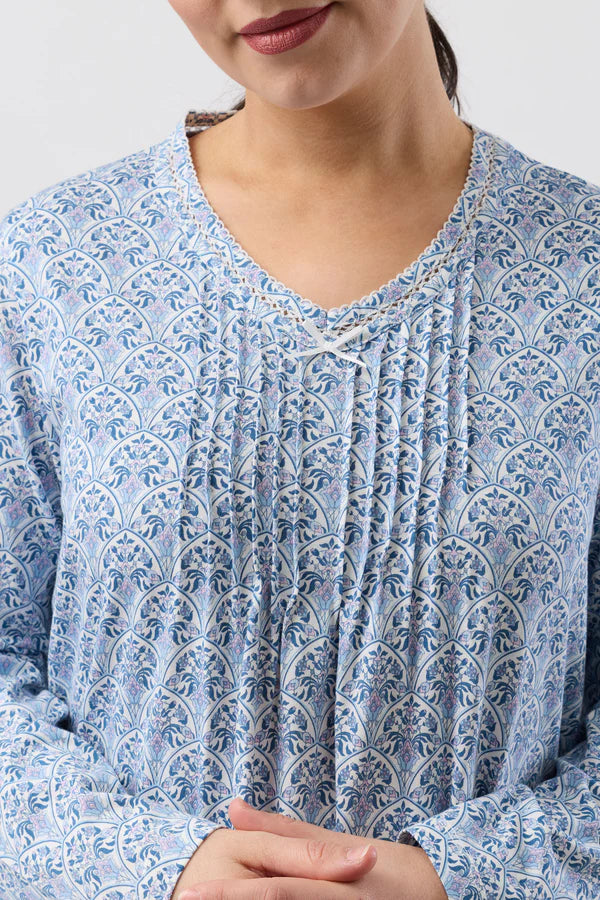 ORIENTAL CROCHET NIGHTIE