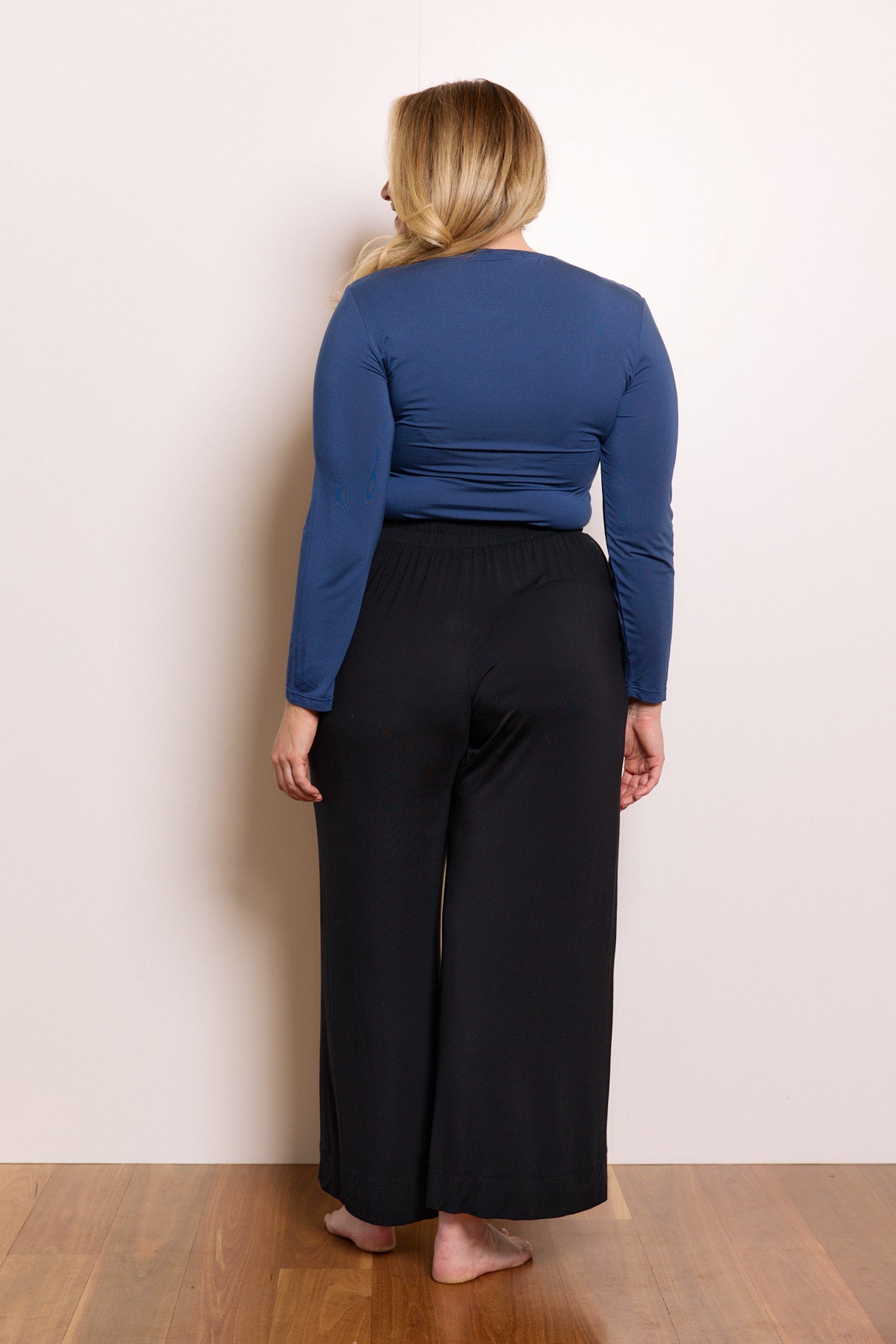 Scoop Neck Long Sleeve in Marine