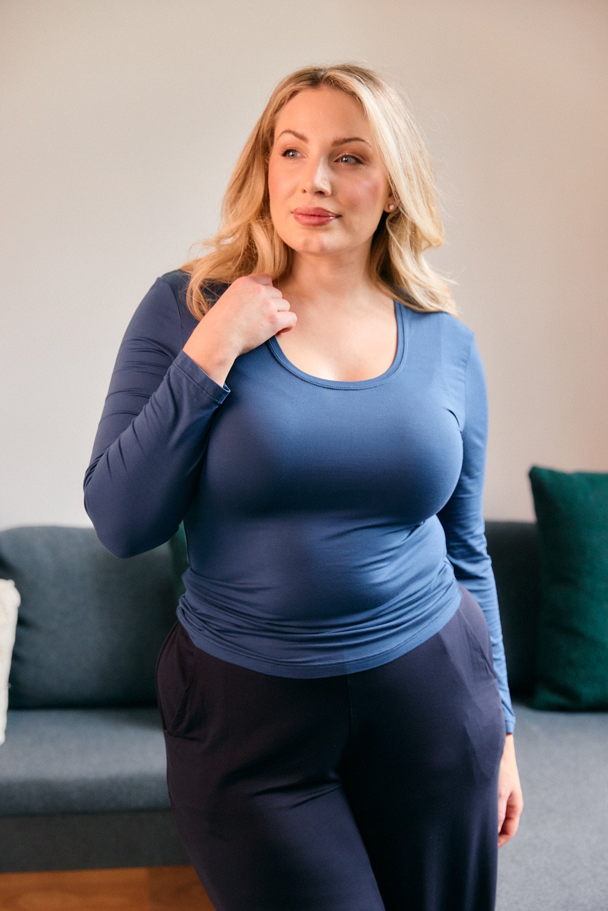 Scoop Neck Long Sleeve in Marine