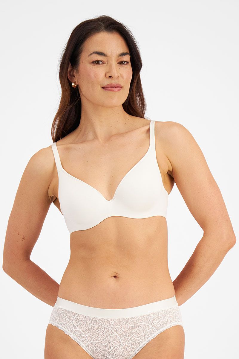 Berlei Ivory Barely There Contour Bra