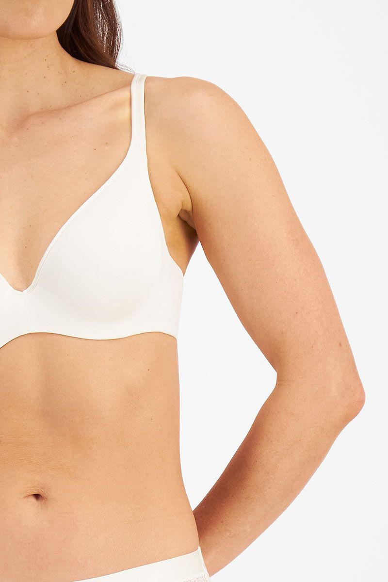 Berlei Ivory Barely There Contour Bra