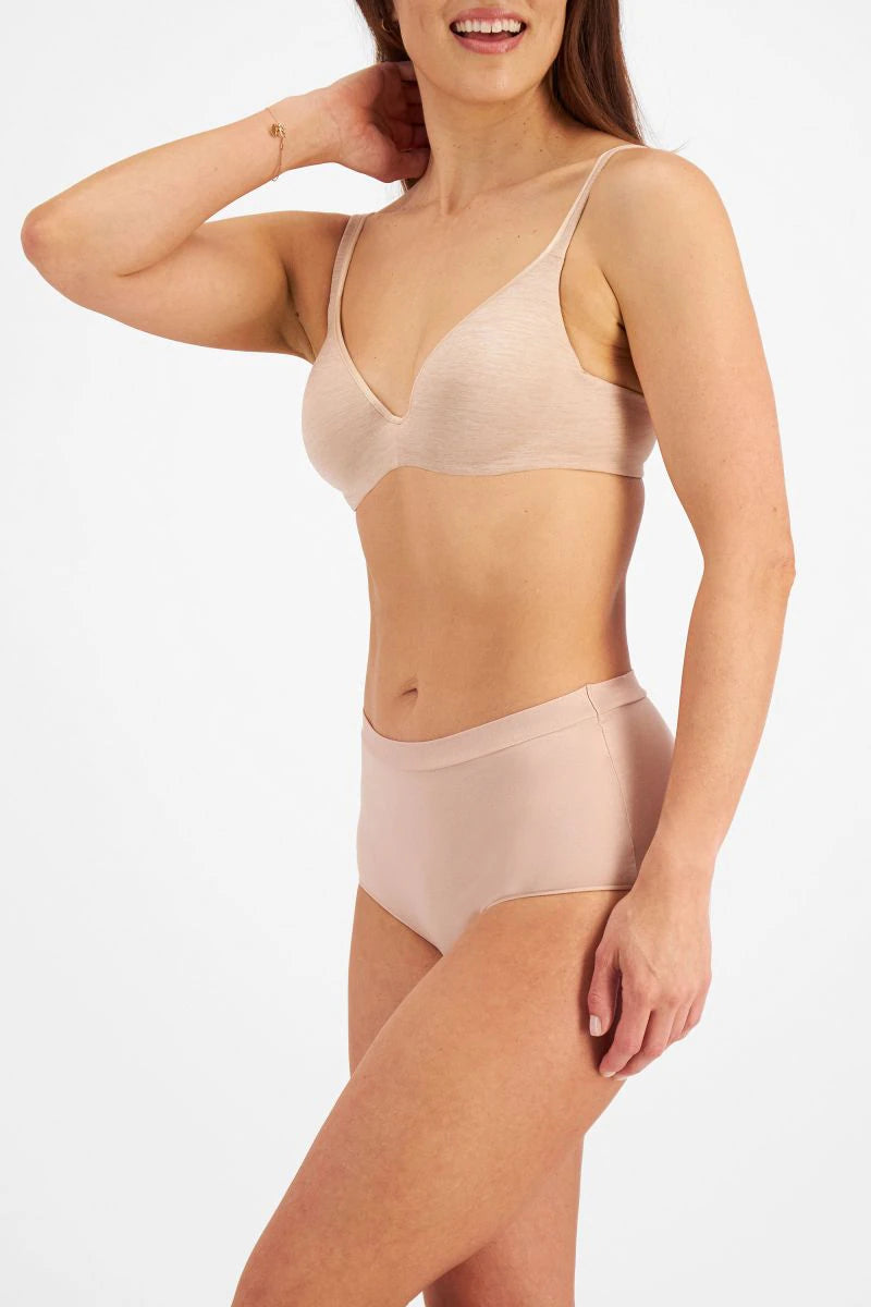 Barely There Contour Bra in Nude