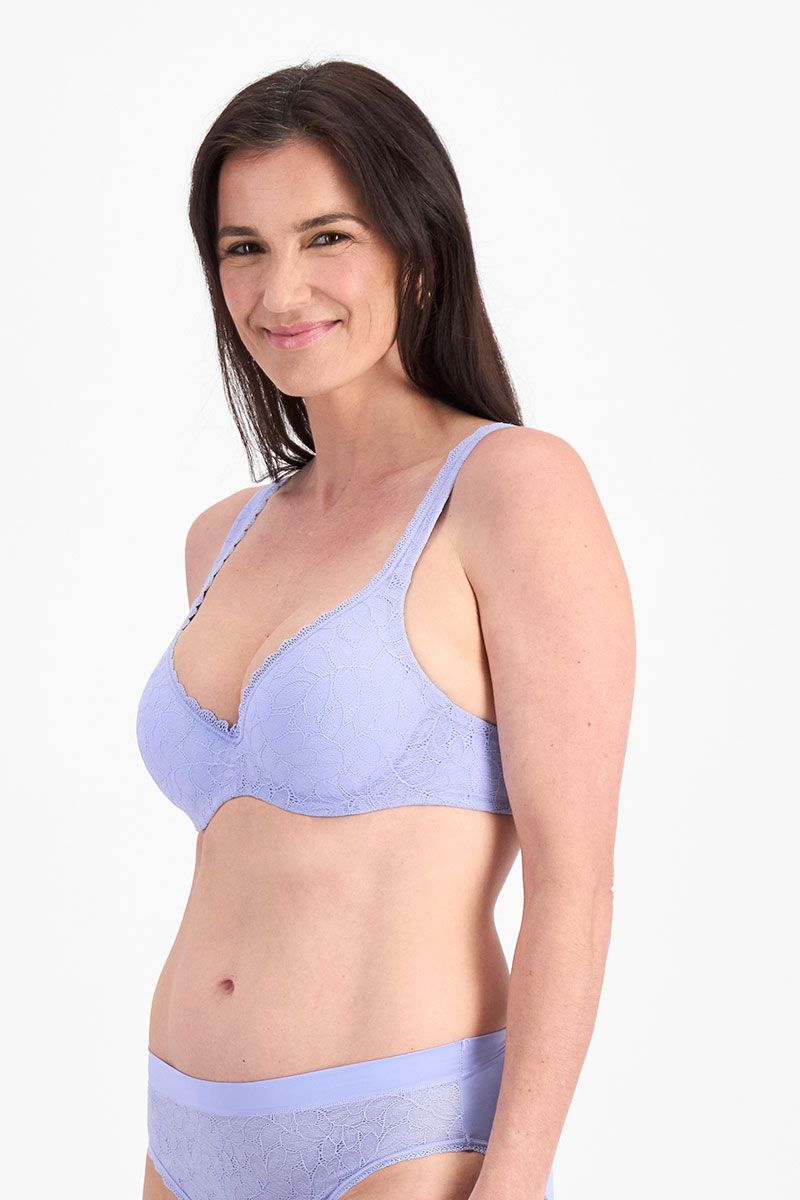 The Barely There Lace Contour Bra