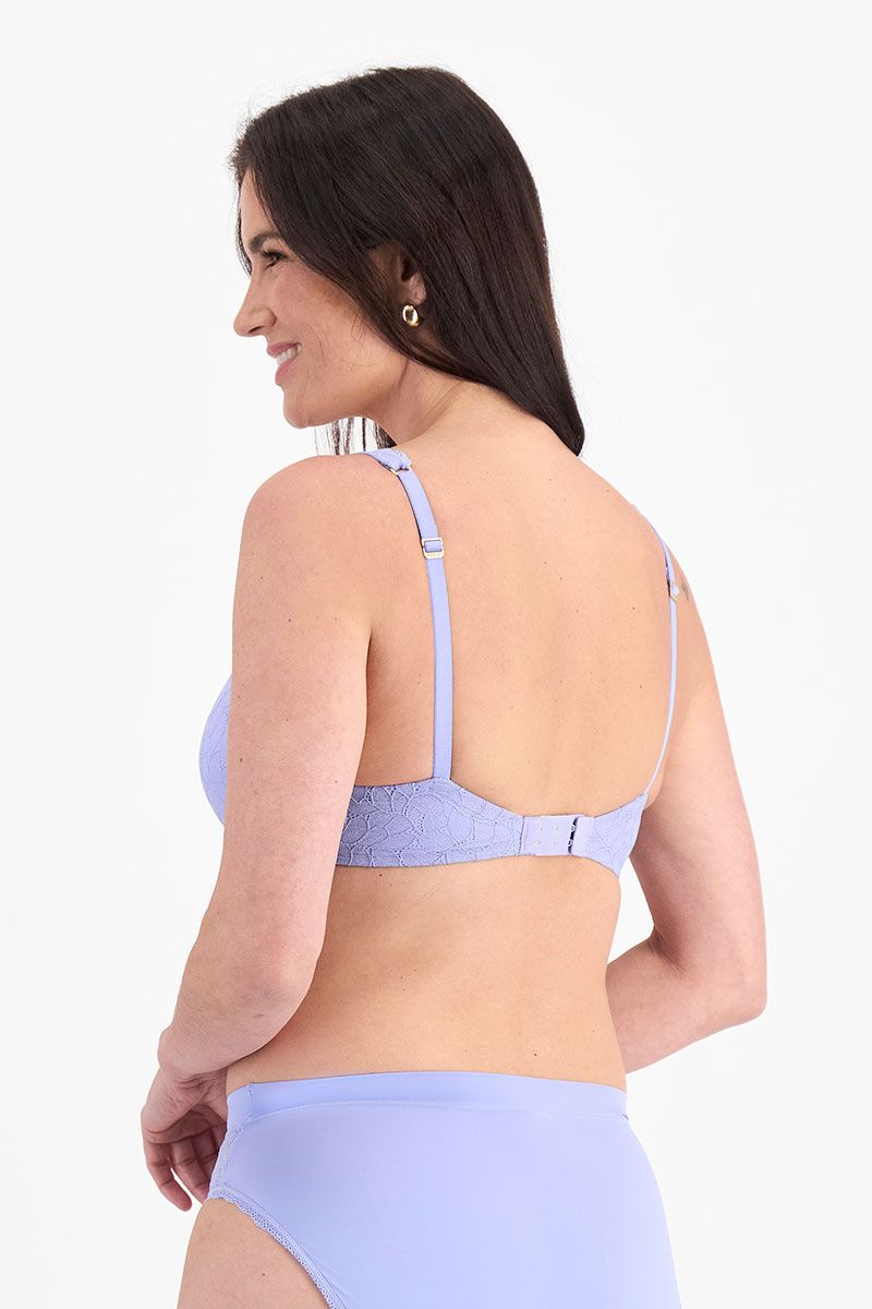 The Barely There Lace Contour Bra