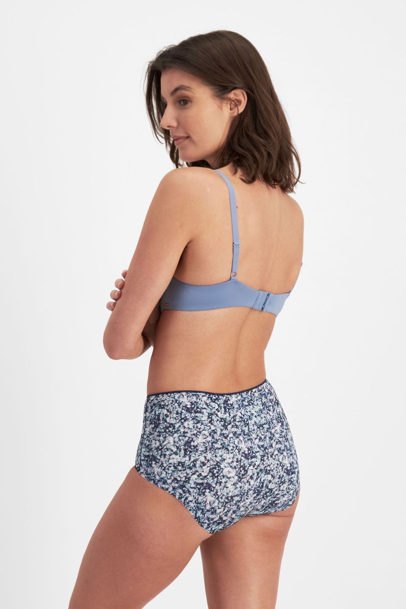 Jockey No Panty Line Promise Next Gen Full Brief in Dew Drop Blossoms