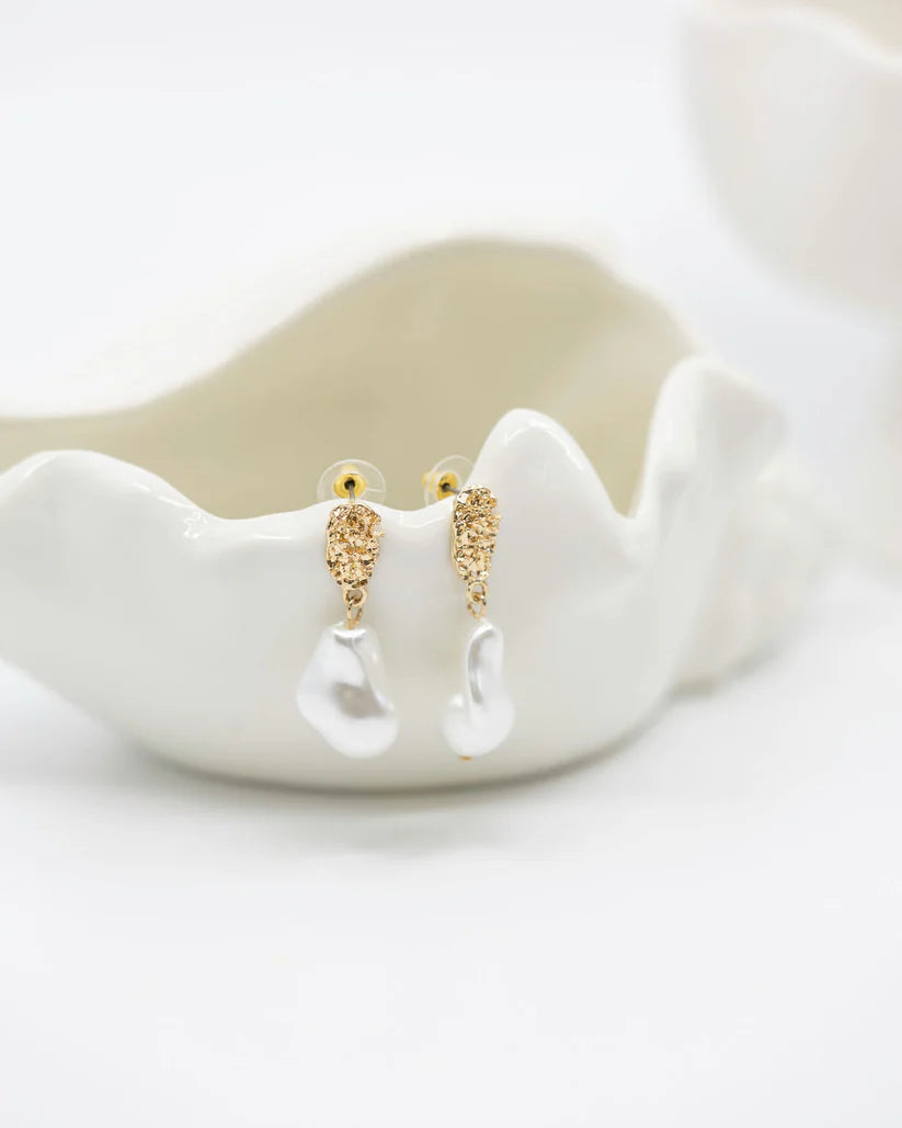 Emellia Earring - 18K Gold with Pearl Drop