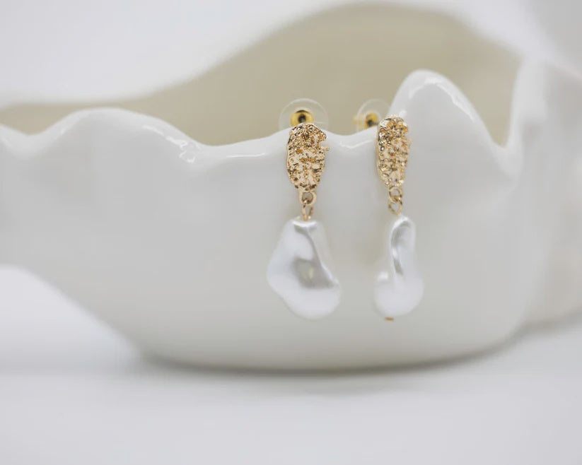 Emellia Earring - 18K Gold with Pearl Drop
