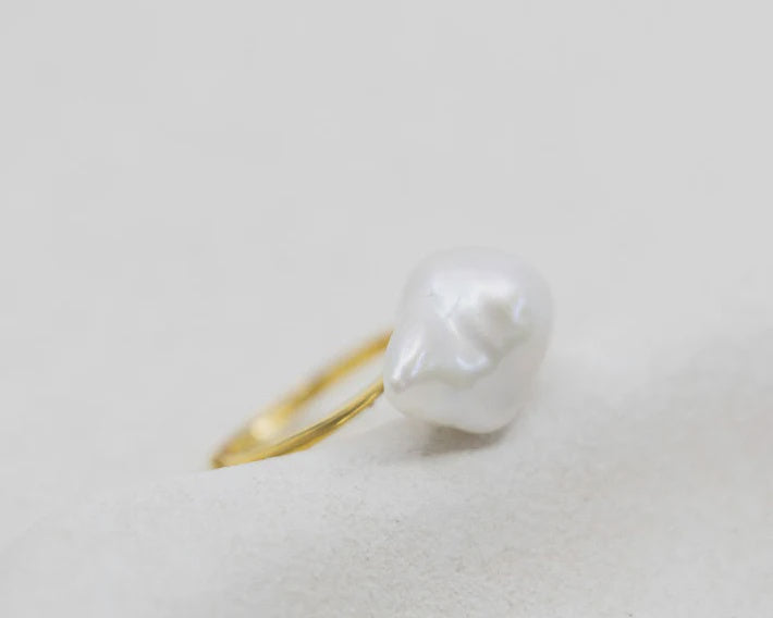 Aria Ring - Freshwater Pearl