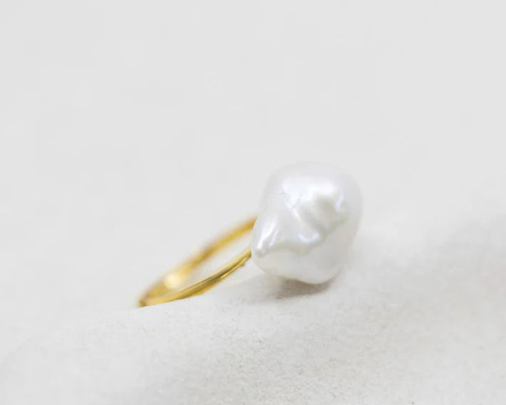Aria Ring - Freshwater Pearl