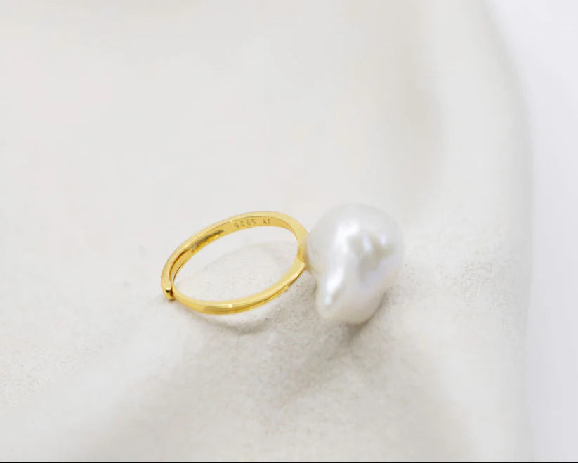 Aria Ring - Freshwater Pearl