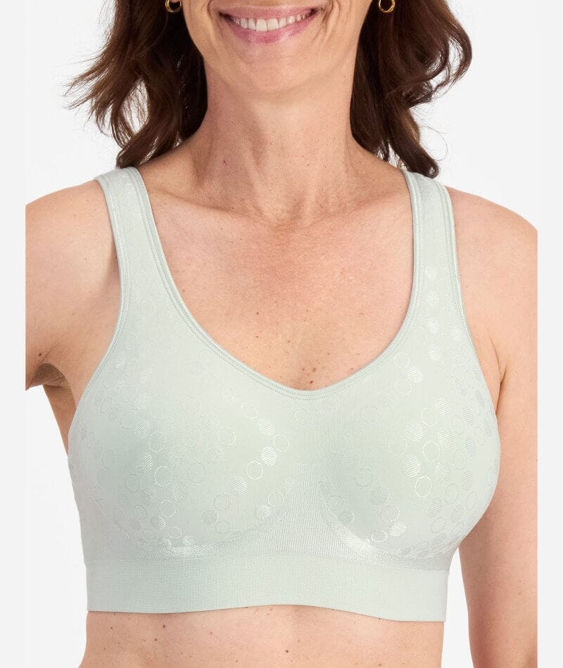 Playtex Comfort Revolution Contour Wirefree Bra