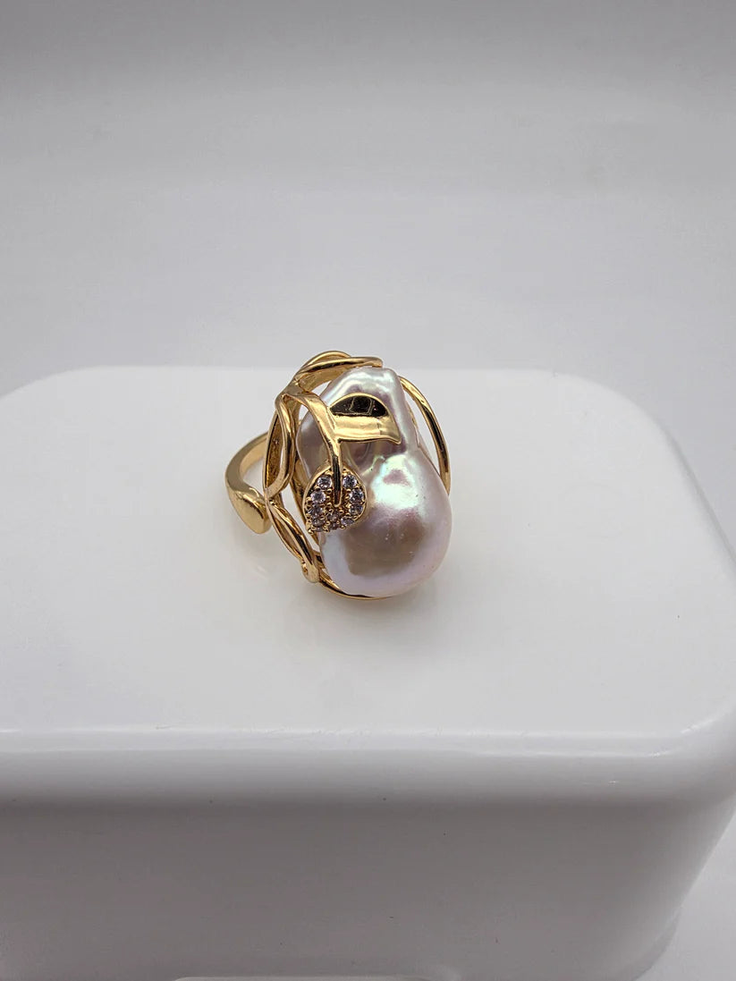 Jaspen Ring - 18K Gold with Freshwater Baroque Pearl